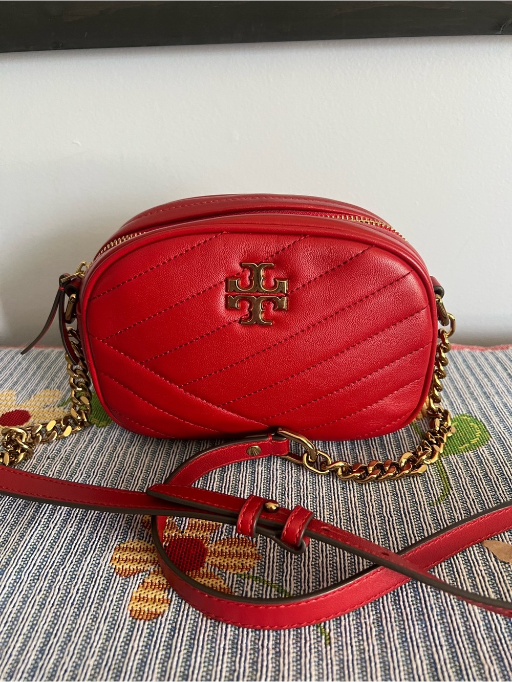 Tory Burch KIRA CHEVRON Small Camera Bag Crossbody